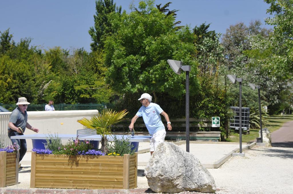 Camping Antioche D'Oleron La Bree-les-Bains Bagian luar foto